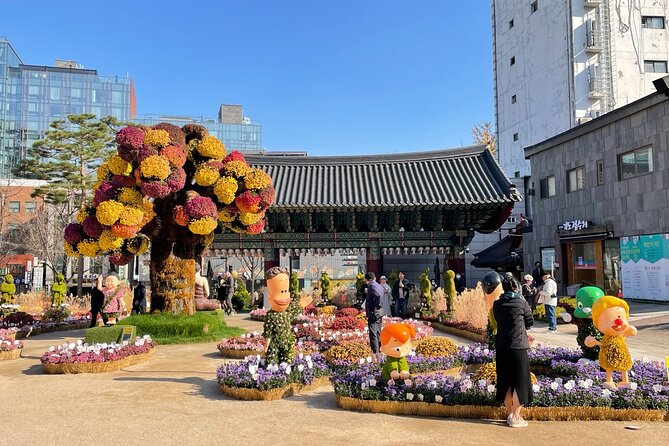 Half day Morning Seoul City Tour(Temple & Gyeongbok Palace) - National Folk Museum of Korea, everyday life you can picture