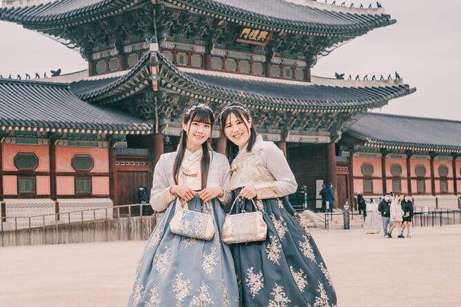 Hanbok Photoshoot and History Tour at Gyeongbokgung Palace - The 2 to 3 hour game plan at Gyeongbokgung Station