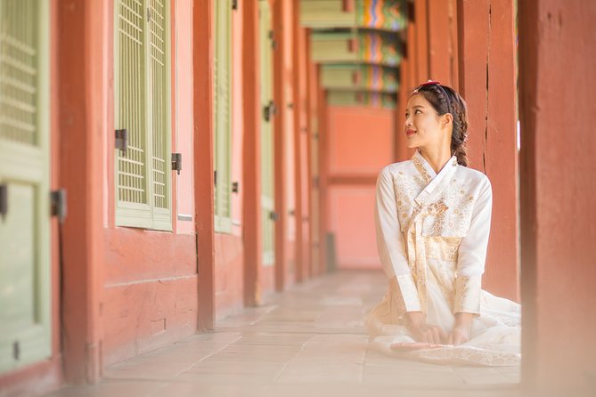 Hanbok rental, hanbok experience - Gyeongbokgung Palace in Traditional Dress, Where Photos Actually Make Sense