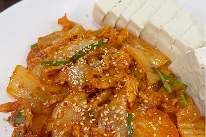 Hidden Street Food food tour in Seoul - Chebu-dong: small restaurants, a seated meal, and Korean alcohol