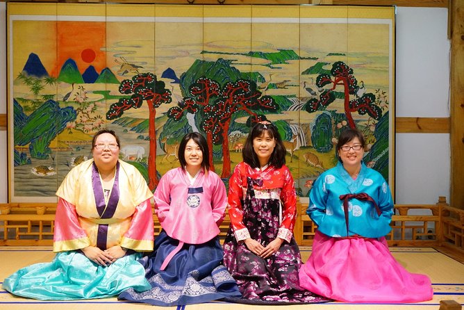 History and Culture Tour(Premium Private Tour) - Bukchon Hanok Village: living hanoks, quick photo gold