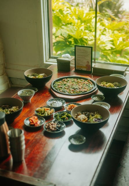 Jeju East: Small Group Healing Tour w/Woman Divers Show - Lunch in a local Korean restaurant, with vegetarian options