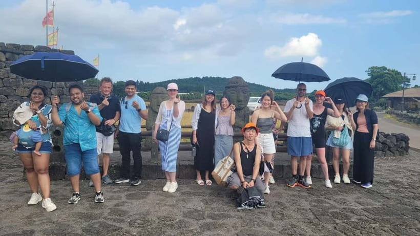 Jeju: Eastern UNESCO and Must-See Spots Tour - Seongeup Folk Village: stone houses and old Jeju life