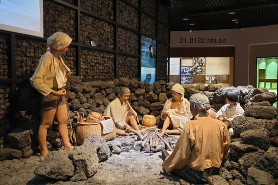 Jeju: Eastern UNESCO Join in Tour (Seongsan, Haenyeo) - Should you book this Jeju Eastern UNESCO tour?