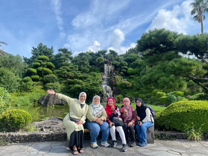 Jeju: Eastern UNESCO Sites Tour with Haenyeo Show - Haenyeo Museum and the Haenyeo Women Performance