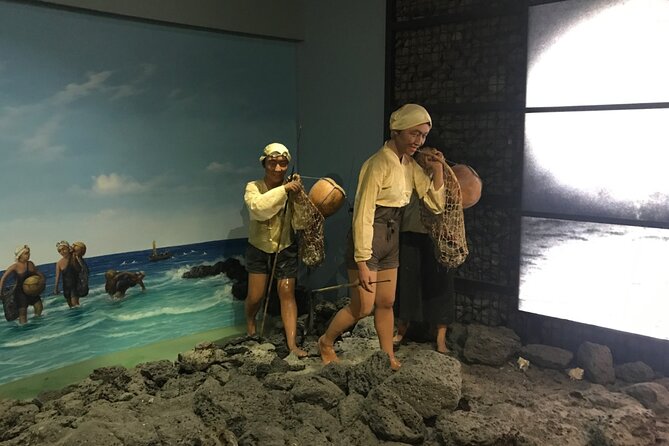 Jeju island Eastern UNESCO site Full Day Guided Tour - Seongsan Ilchulbong: the crater stop that sets the mood