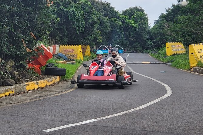 Jeju island Jumbo Taxi Private Tour with Mr.Hong South of Jeju - How flexible is the day if you want extra activities?