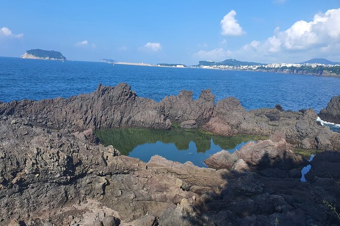 Jeju island Jumbo Taxi Private Tour with Mr.Hong South of Jeju - Should you book this Jeju Jumbo Taxi private tour?