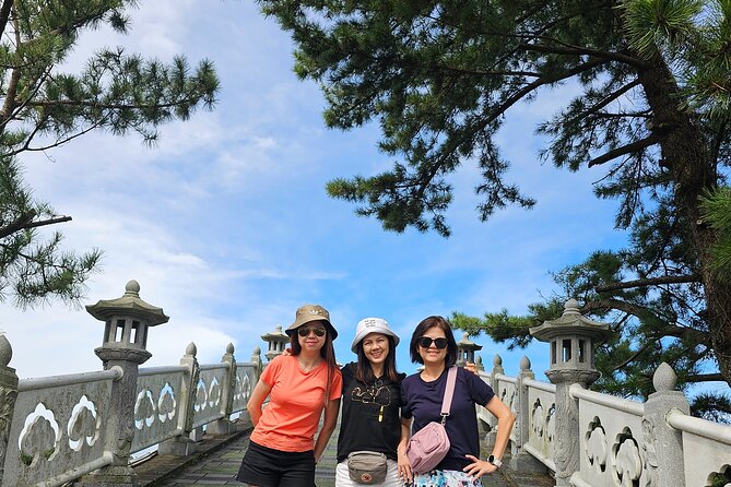 Jeju island Jumbo taxi Private Tour with Mr.Hong west of jeju - Yongmeori Coast and the Cruise Option for Big Views