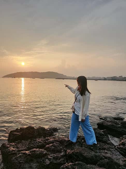 Jeju Island: Sunrise Guided Tour with Hotel Pickup - Key things to know before you go