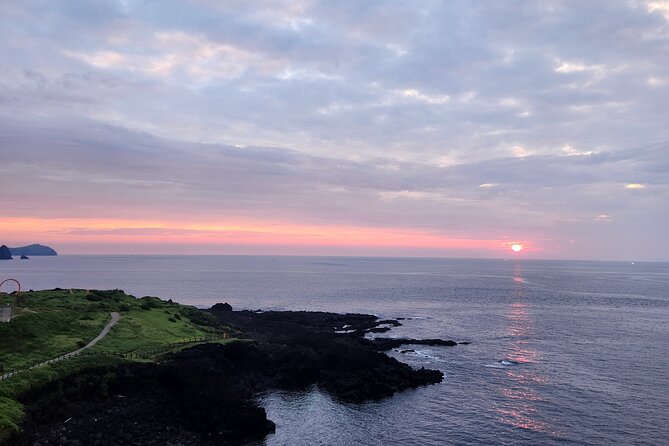 Jeju island Sunrise Tour Early Morning with Hotel Pickup - Weather and fog: what you can do when dawn is cloudy