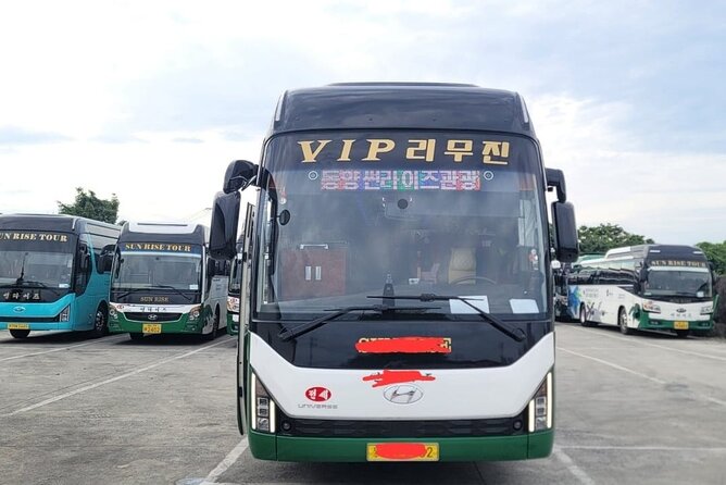 Jeju Island UNESCO small group Join tour(Taxi, van & bus) - East Side: Saryeoni Forest, Folk Village, Seopjikoji, and Hamdeok Beach