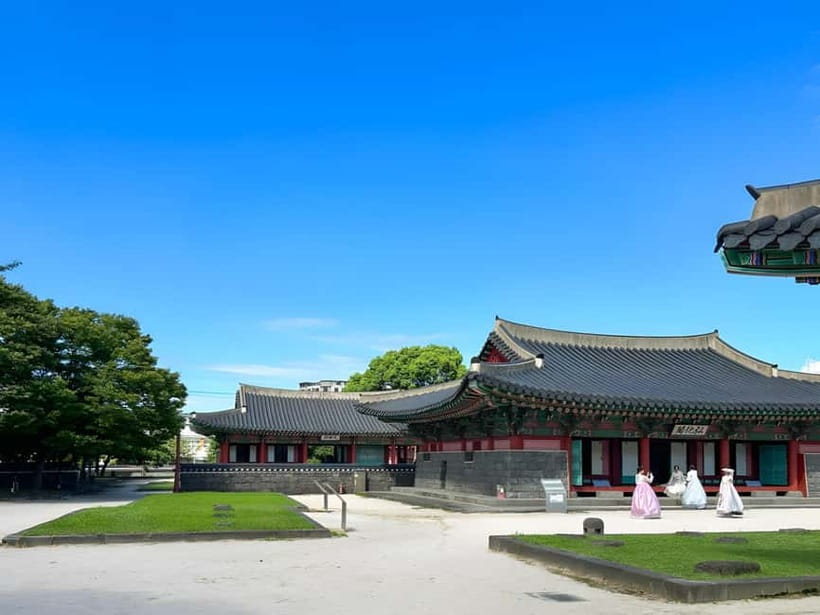 Jeju: K-Drama Spot When Life Gives You Tangerines Hotel Pick - K-drama locations in Jeju, without the stress