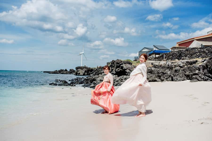 Jeju Premium Small Group UNESCO Day Tour - East - Morning Starts at Woljeongri Beach, Then You Shift Into Culture