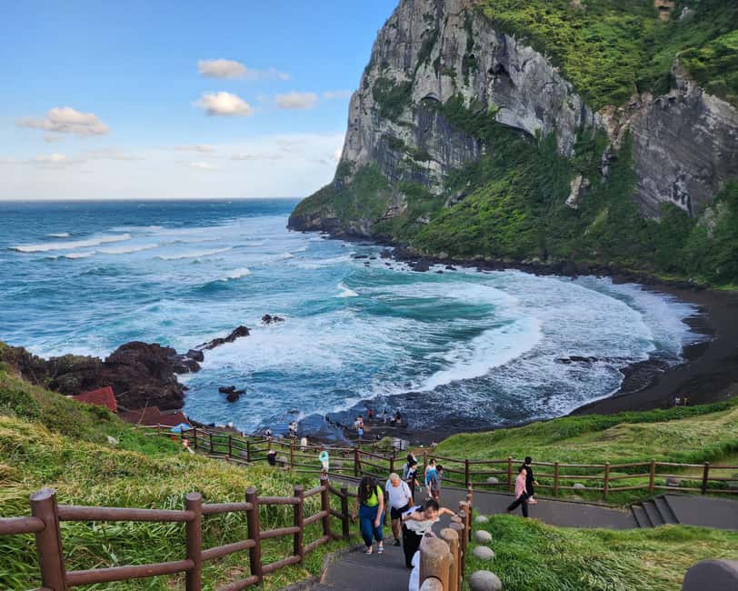 Jeju Private Taxi Tour with a Licenced English Guide-Driver - South and west highlights: lava cliffs, tea fields, and waterfall stops