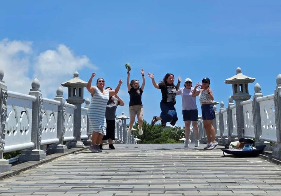 Jeju Private Taxi Tour with a Licenced English Guide-Driver - Who this tour is for, and who might not love it