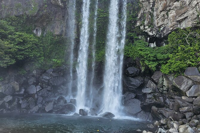 Jeju Private Tour Package-South of Jeju(Mt.Hallasan & Waterfalls) - Stop 1: Dokkaebi Road (Mysterious Road) for a Quick Wow