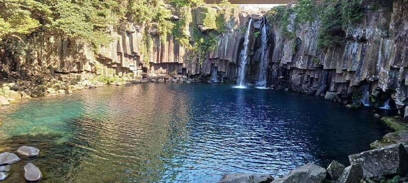 Jeju: Private Tour with an English Guide and a Vehicle - East Jeju highlights: Seongeup and Seongsan Ilchulbong