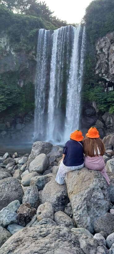 Jeju: Private Tour with an English Guide and a Vehicle - Coastal driving and the Waljeung or Sehwa beach choice