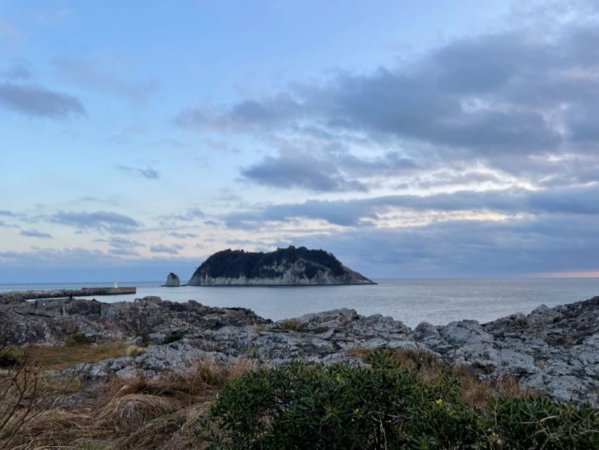 Jeju: Seogwipo City Walking Tours with Sunset - Meeting point and timing: be at Cheonjiyeon Falls by 5:30 pm