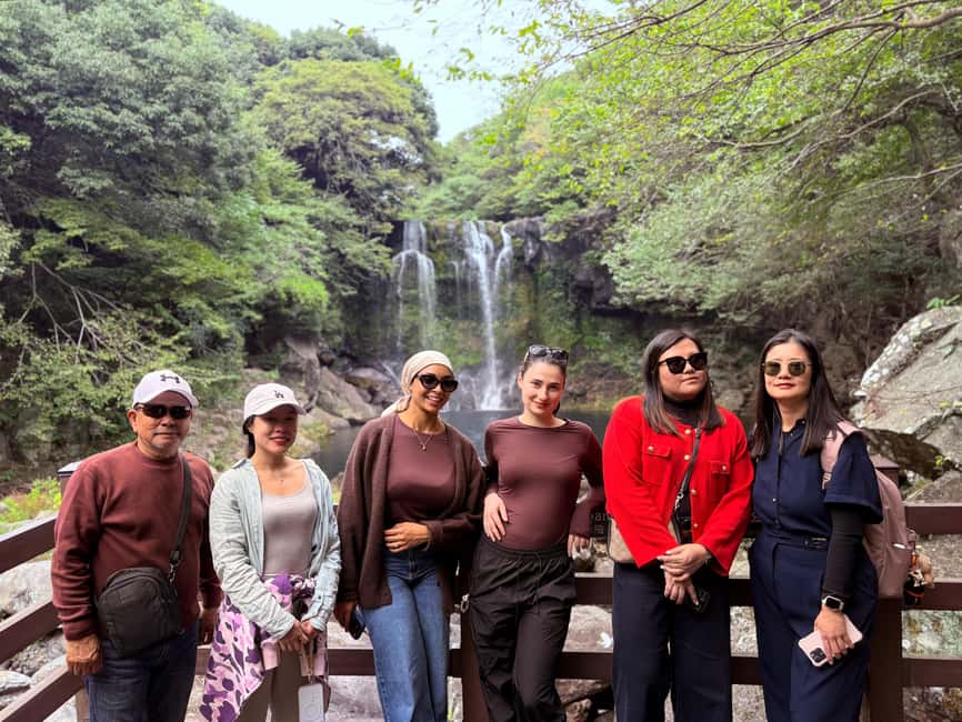 Jeju: Small Group Tour w/Pink Muhly & Tangerine Picking - Jusangjeolli Cliff: volcanic columns meet the sea wind