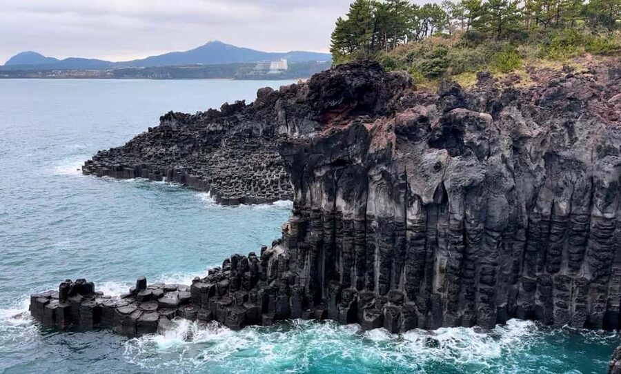 Jeju South: Small Group Healing Tour w/Mt.Halla & Olle Trail - Cheonjiyeon Waterfall: The U-Shaped Valley Walk and Wildlife Chances