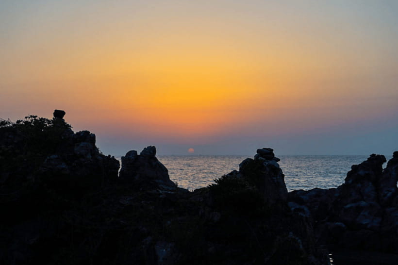 Jeju: Sunset Tour Olle Trail Walking Tour with Hotel Pickup - Key highlights at a glance