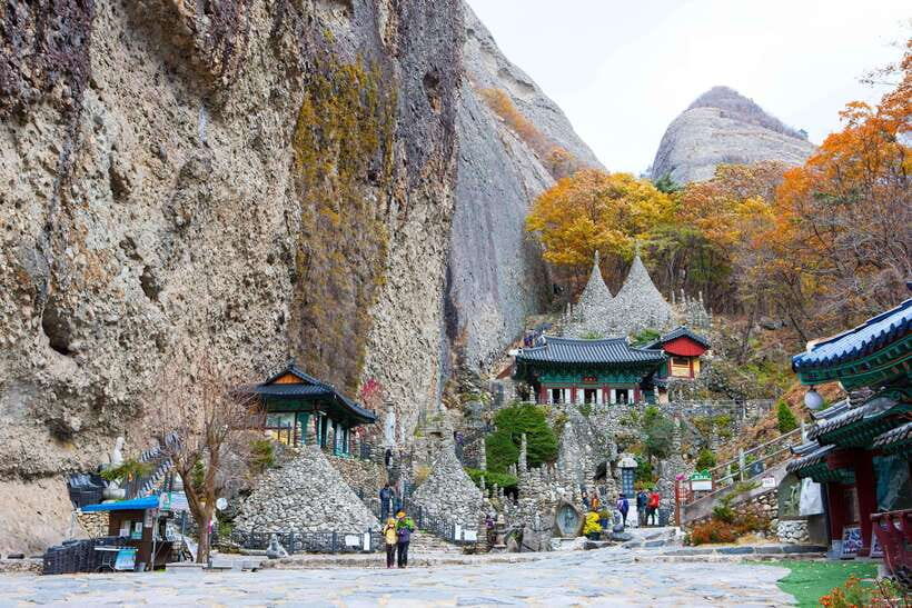 Jeonju: Essence of Jeonju, Hanok Village & Maisan Mountain - What the Private Format Really Changes