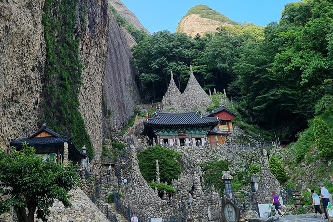 Jeonju Hanok Village and Maisan Tapsa Temple Day Tour From Seoul - Gyeonggijeon Shrine: A Royal Shrine Stop That Adds Context
