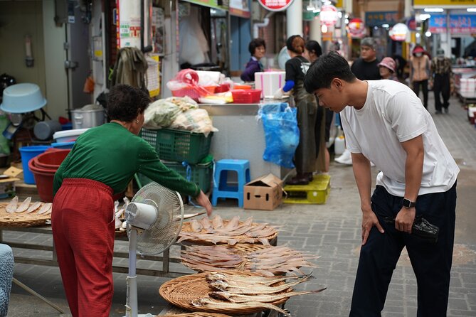 Jeonju & Yeosu: 4-Day Foodie & Artist Journey - Jeonjucheon biking, charcoal pork wraps, and Deokjin Park at night