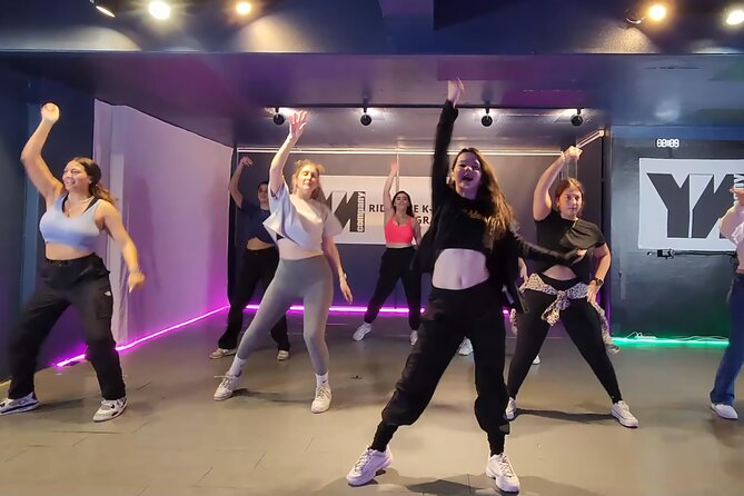 K-pop Dance Class in Seoul (Incl. video shooting & editing) - Group Class Energy vs 1-on-1 Private Coaching