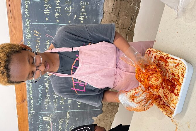Kimchi class with Chef Hakyung near Gyeongbokgung place - Studio Hakyung, photos, and a kitchen designed for comfort