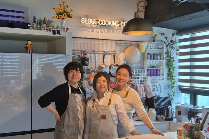 Korea Cooking Class with 3 stars Michelin Chef & Content creators - Start cooking in small teams at four sink stations