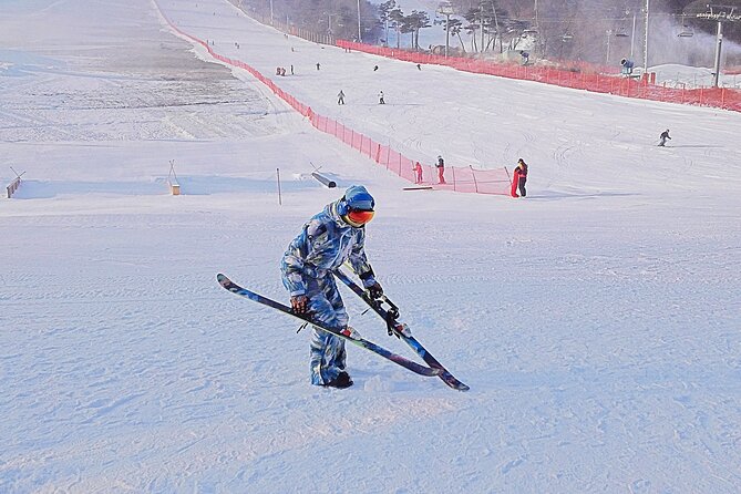 Korea Ski Tour from Seoul - Jisan Resort with Isaac Toast - Getting Ski Gear Right, Rentals, Costs, and the Smell Factor