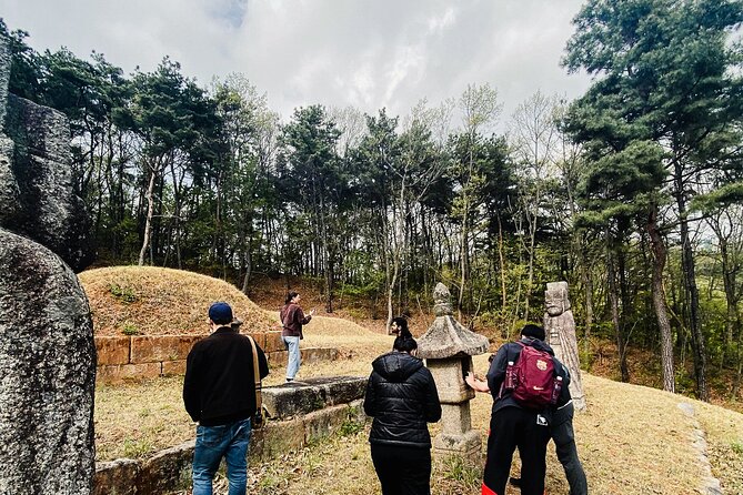 Korean Cemetery and Folklore Trek - From Samsong Station to the cemetery, without the transport headache