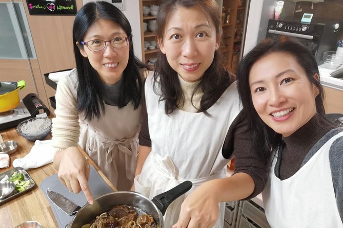 Korean cooking class in Haeundae, Busan - Korean Table Style: Bapsang Dining and the Floor Seating Choice