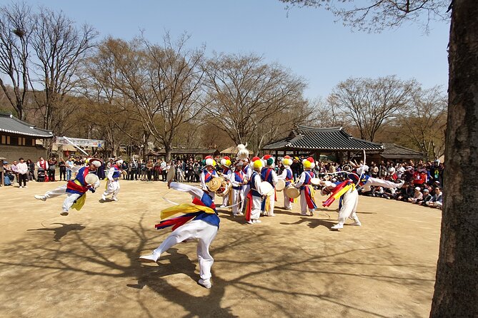 Korean Folk Village Half-day Guided Tour from Seoul - The guide factor: why names like Veronica, Jenny, and Anna matter