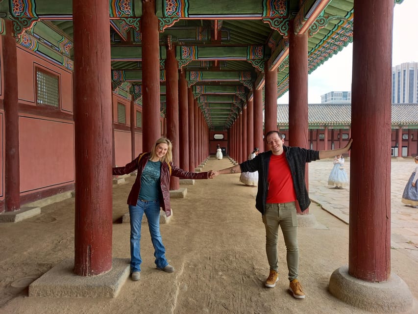 Layover tour to Gyeongbokgung-Folk Museum-Bukchon-Insadong - Guide Paul Koo: the local mind behind the schedule