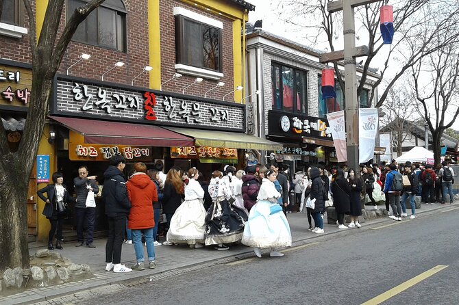 Maisan Cherry Blossom and Jeonju Hanok Village - Snack Hunting and Easy Cultural Browsing in Hanok Village