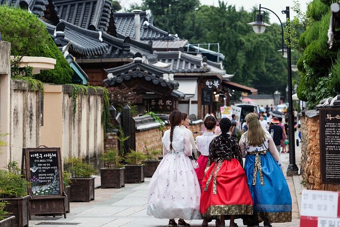 Maisan Cherry Blossom and Jeonju Hanok Village - Maisan Mountain Cherry Blossoms and Twin Peaks
