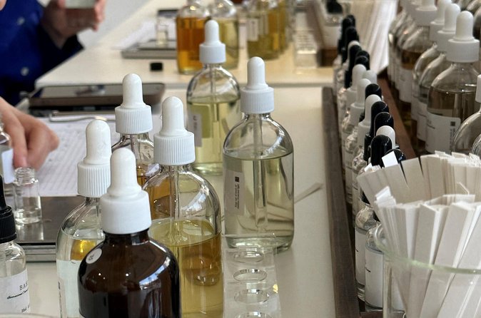 Make your K-scent perfume: Modern oneday class in Seoul - How to Prepare So Your Scent Choice Feels Easy