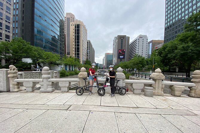 Market Food Tour & Evening E-bike Ride in Seoul - Sewoon Arcade (Makercity Sewoon): where old Seoul meets modern use