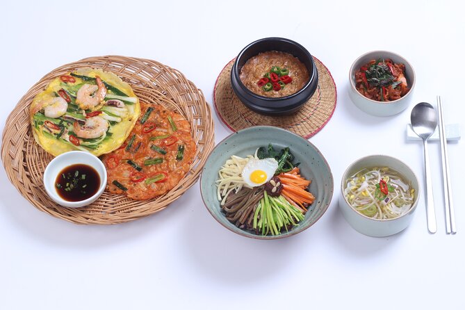 Master Korean traditional cooking with a Kimchi chef - Inside the Korean-style house kitchen: hands-on, paced, and practical
