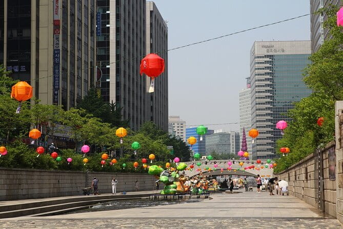 Max Out Seoul: Must Visit City Highlights Panoramic Day Tour - The real appeal: a “max out” Seoul route with transport doing the heavy lifting