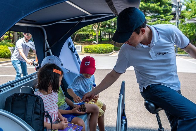 Morning Pedicab Heritage Tour - Gyeongbokgung Palace in 15 minutes: seeing the icon without burnout