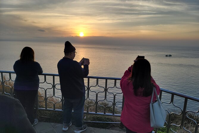 One day private Customized jeju tour - All Area in jeju island - Daepo Jusangjeolli Cliffs to Yongmeori Coast: The Volcanic Cookie Cutter Effect