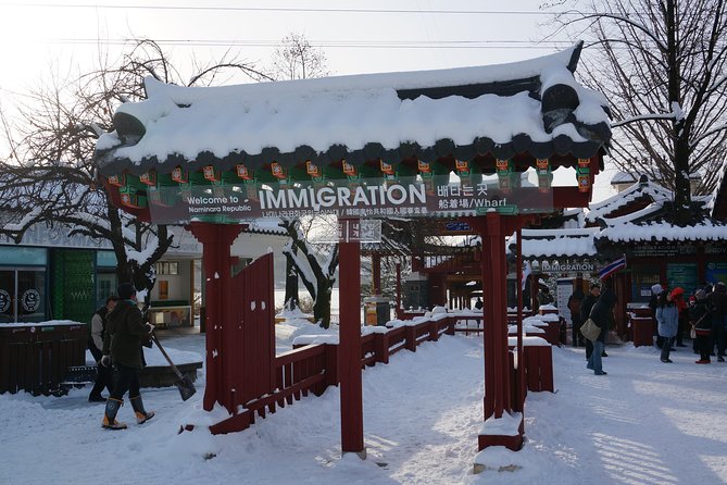 [Perfect Private Tour] Nami island, Petite France and Organic Strawberry Farm - Stop 3: Aram Berry Farm and the organic strawberry picking experience