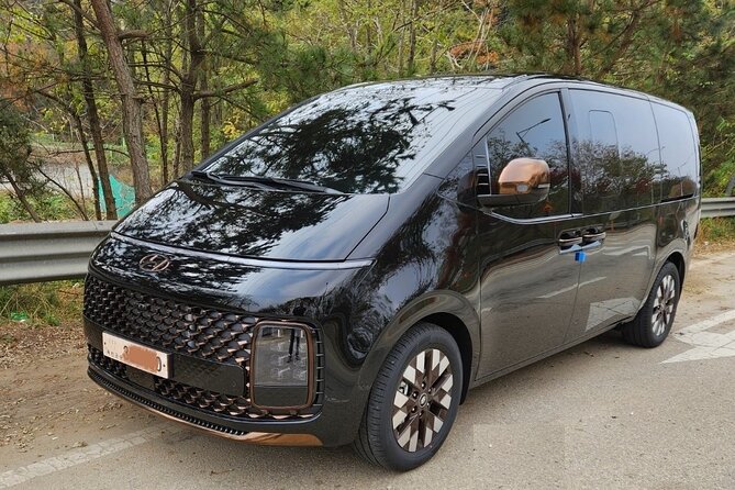 Private Airport Transfer <em> Incheon Airport <-> Seoul (1-5 people) – Key things I’d plan for before you go’ /></p>
<ul>
<li><strong>Flight-tracked gate pickup</strong> on arrival day, with a name board in front of the gate</li>
<li><strong>Up to 5 people</strong> in one private vehicle, so families and small groups avoid splitting up</li>
<li><strong>Luggage math matters</strong>, with 5 standard pieces allowed and larger bags counting double</li>
<li><strong>Hotel-to-airport option</strong> meets in your hotel lobby 4 hours before departure for airport slack</li>
<li><strong>Private, door-to-door routing</strong>, so you do not spend time figuring out the last mile</li>
<li><strong>Short ride time target</strong> of about 1 hour 30 minutes, with the realistic note that traffic can vary</li>
</ul>
<div class="twil" style="margin: 20px 0; padding: 15px 0;"><p>More coast and port days near Seoul</p><ul style="margin: 10px 0; padding: 0; list-style: none; display: grid; grid-template-columns: repeat(auto-fill, minmax(250px, 1fr)); gap: 14px;"><li style="border: 1px solid #e5e5e5; border-radius: 8px; overflow: hidden; line-height: 1.4; background: #fff;"><a href="https://thekoreatraveler.com/private-airport-transfer-incheon-to-from-seoul-up-to-7-pax/" aria-hidden="true" tabindex="-1"><img decoding="async" style="width: 100%; height: 150px; object-fit: cover; display: block;" src="https://cdn2.thekoreatraveler.com/wp-content/uploads/private-airport-transfer-incheon-to-from-seoul-up-to-7-pax-400x267.jpg" alt="" loading="lazy"></a><div style="padding: 10px 12px;"><a href="https://thekoreatraveler.com/private-airport-transfer-incheon-to-from-seoul-up-to-7-pax/" style="font-weight: 600;">Private Airport Transfer : Incheon to/from Seoul (up to 7 pax)</a><br><span style="font-size: 0.82em; color: #555; margin-top: 4px;"><span style="color: #cd2e3a;">★</span> 5.0 &middot; 344 reviews</span></div></li><li style="border: 1px solid #e5e5e5; border-radius: 8px; overflow: hidden; line-height: 1.4; background: #fff;"><a href="https://thekoreatraveler.com/flexible-private-guided-tour-in-seoul-optional-incheon-layover/" aria-hidden="true" tabindex="-1"><img decoding="async" style="width: 100%; height: 150px; object-fit: cover; display: block;" src="https://cdn2.thekoreatraveler.com/wp-content/uploads/flexible-private-guided-tour-in-seoul-optional-incheon-layover-400x267.jpg" alt="" loading="lazy"></a><div style="padding: 10px 12px;"><a href="https://thekoreatraveler.com/flexible-private-guided-tour-in-seoul-optional-incheon-layover/" style="font-weight: 600;">Flexible Private Guided Tour in Seoul (Optional Incheon Layover)</a><br><span style="font-size: 0.82em; color: #555; margin-top: 4px;"><span style="color: #cd2e3a;">★</span> 5.0 &middot; 323 reviews</span></div></li><li style="border: 1px solid #e5e5e5; border-radius: 8px; overflow: hidden; line-height: 1.4; background: #fff;"><a href="https://thekoreatraveler.com/private-airport-transfer-incheon-airport-seoul-1-5-people/" aria-hidden="true" tabindex="-1"><img decoding="async" style="width: 100%; height: 150px; object-fit: cover; display: block;" src="https://cdn2.thekoreatraveler.com/wp-content/uploads/private-airport-transfer-incheon-airport-seoul-1-5-people-400x267.jpg" alt="" loading="lazy"></a><div style="padding: 10px 12px;"><a href="https://thekoreatraveler.com/private-airport-transfer-incheon-airport-seoul-1-5-people/" style="font-weight: 600;">Private Airport Transfer * Incheon Airport <-> Seoul (1-5 people)</a><br><span style="font-size: 0.82em; color: #555; margin-top: 4px;"><span style="color: #cd2e3a;">★</span> 5.0 &middot; 235 reviews</span></div></li><li style="border: 1px solid #e5e5e5; border-radius: 8px; overflow: hidden; line-height: 1.4; background: #fff;"><a href="https://thekoreatraveler.com/private-airport-transfer-seoul-city-to-incheon-airport-1-5-pax/" aria-hidden="true" tabindex="-1"><img decoding="async" style="width: 100%; height: 150px; object-fit: cover; display: block;" src="https://cdn2.thekoreatraveler.com/wp-content/uploads/private-airport-transfer-seoul-city-to-incheon-airport-1-5-pax-400x267.jpg" alt="" loading="lazy"></a><div style="padding: 10px 12px;"><a href="https://thekoreatraveler.com/private-airport-transfer-seoul-city-to-incheon-airport-1-5-pax/" style="font-weight: 600;">Private Airport Transfer: Seoul City to Incheon Airport (1-5 pax)</a><br><span style="font-size: 0.82em; color: #555; margin-top: 4px;"><span style="color: #cd2e3a;">★</span> 5.0 &middot; 52 reviews</span></div></li></ul></div><h2 id="how-this-incheon-to-seoul-transfer-really-saves-time">How this Incheon-to-Seoul transfer really saves time</h2>
<p> Incheon Airport <-> Seoul (1-5 people) – How this Incheon-to-Seoul transfer really saves time’ /><br />
Incheon Airport is not “near Seoul” in a way that feels convenient after a long flight. What this transfer does well is remove two time traps at once: the wait for a taxi or rideshare, and the uncertainty of figuring out the best pickup method while you are tired, jet-lagged, and carrying luggage.</p>
<p><p>Instead, you lock in a private ride and show up to a simple meet. On arrival, your driver checks your flight schedule and waits at the gate area holding your name board. You step in, and the trip shifts from logistics to settling in.</p>
</p>
<p><p>That is especially valuable if you want your first hour in Seoul to be useful. You might use the ride to answer emails, plan your first neighborhood walk, or just decompress before you start moving again.</p>
</p>
<h2 id="meeting-your-driver-name-board-pickup-and-smooth-handoff">Meeting your driver: name board pickup and smooth handoff</h2>
<p><img width="669" height="446" decoding="async" src=
