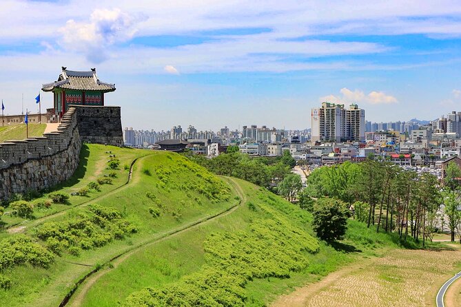 Private Day Trip to Korean Folk Village and Hwaseong Fortress - How to Plan Your Day: Walking, Shoes, and Photo Stops