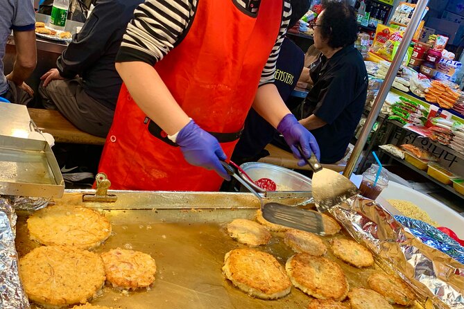 Private Full-Day Guided Tour in Seoul with Lunch, Tea and Dinner - Tea and dinner: how the tour keeps you fueled, not stuffed